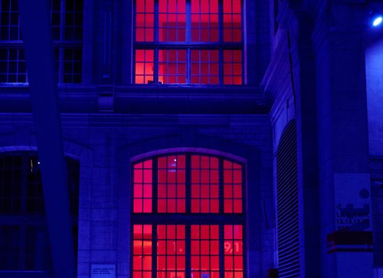 Photo artistique lumière au Centquatre-Paris.